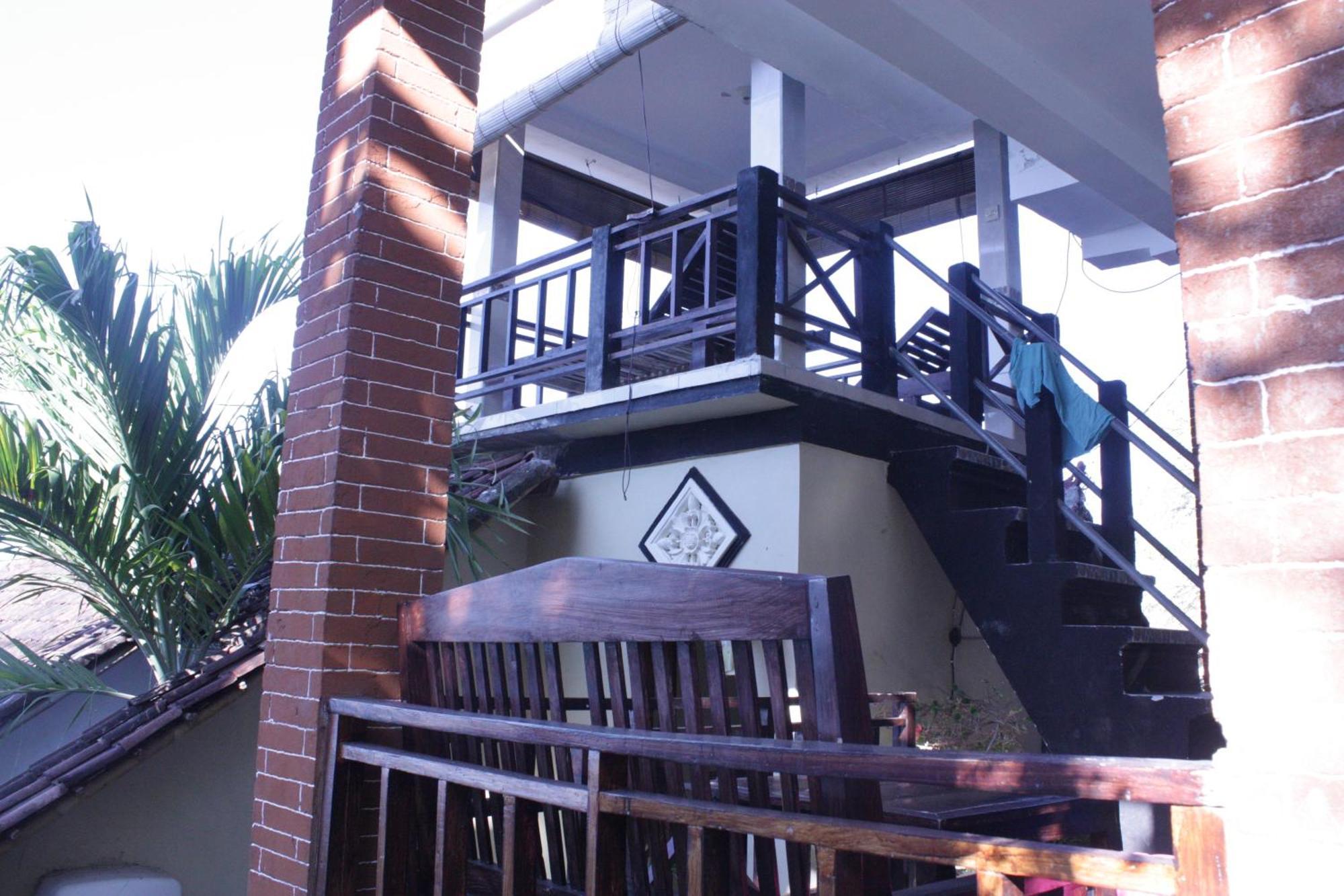 Bukit Indah Homestay Amed Exteriör bild